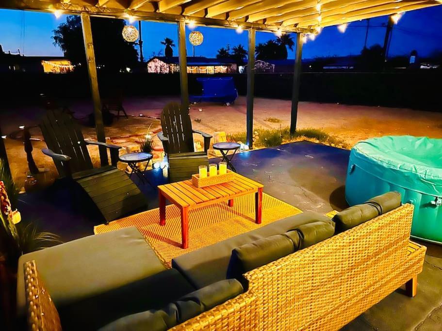 The Desert Monroe-Hot Tub-Firepit-Games-By Joshua Tree National Park Twentynine Palms Extérieur photo
